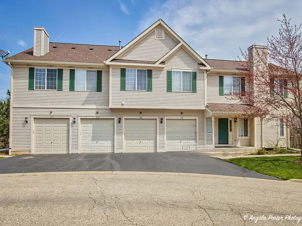 504 Fox Ridge Dr #B, Fox Lake, IL 60020