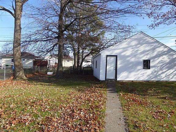 4th image of 1765 Eldon Dr