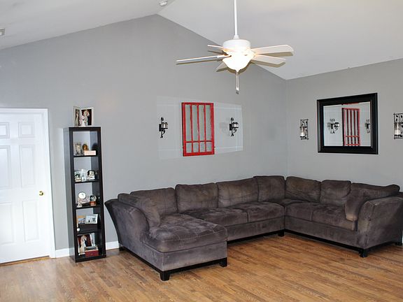 3rd image of 6108 Black Willow Dr