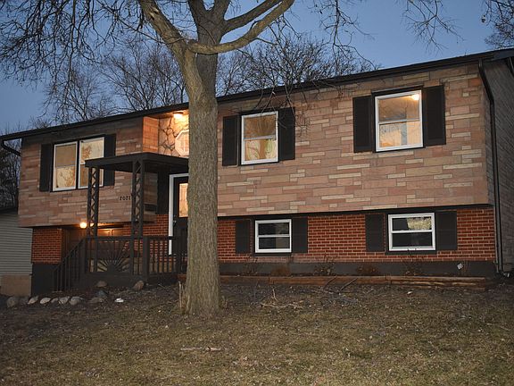 2nd image of 7071 Hawthorne Ln