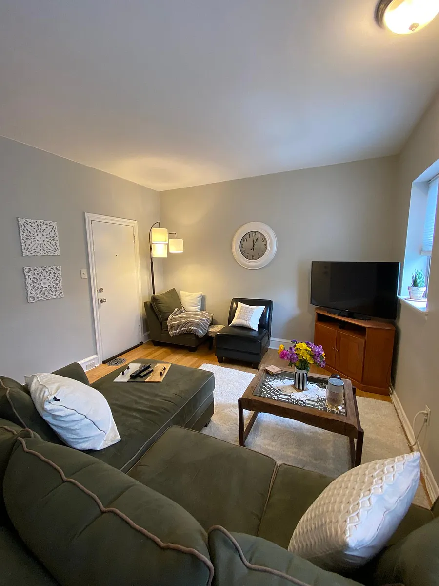Building Photo - 1337 Reed St #2