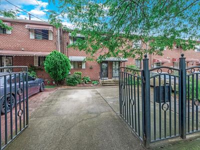 453 Christopher Avenue, Brooklyn, NY, 11212