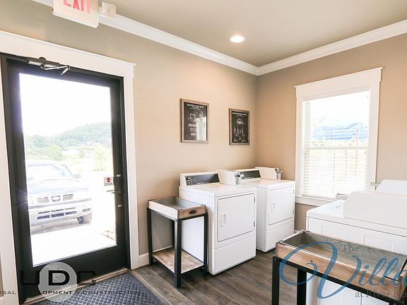 3rd image of 1250 Riverbend Dr APT 102