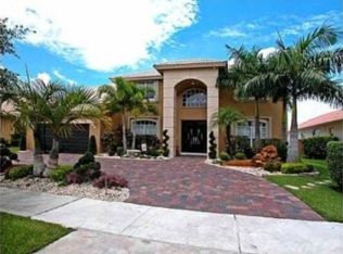 7089 Mariposa Cir W, Fort Lauderdale, FL 33331