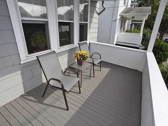 5th image of 542 Kirby St