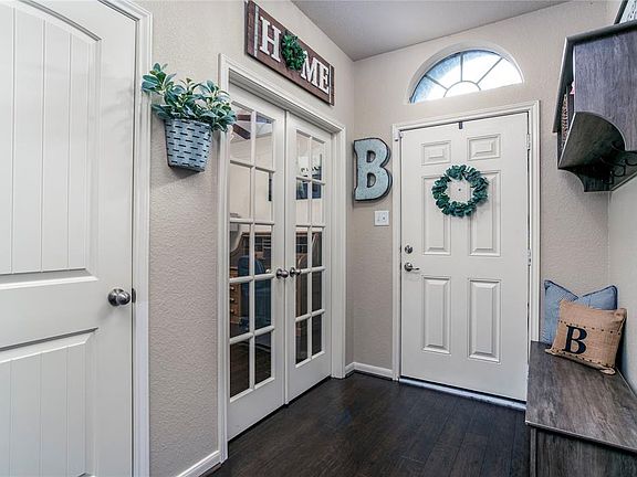 4th image of 8611 Debbie Terrace Dr