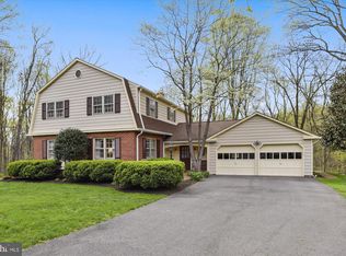 1726 Fox Run Ct, Vienna, VA 22182