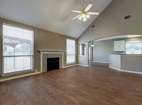 4th image of 15706 Foxboro Ct