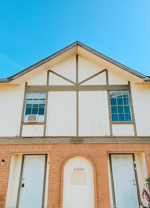 1st image of 4504C Hunt Cir APT C