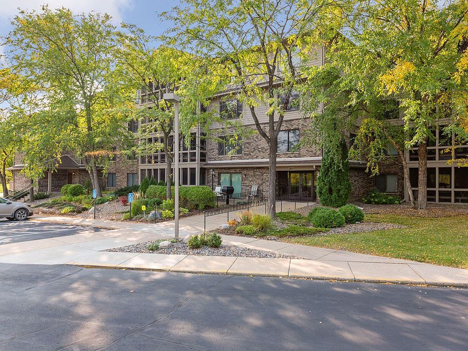 1st image of 3801 W 98th St APT 208