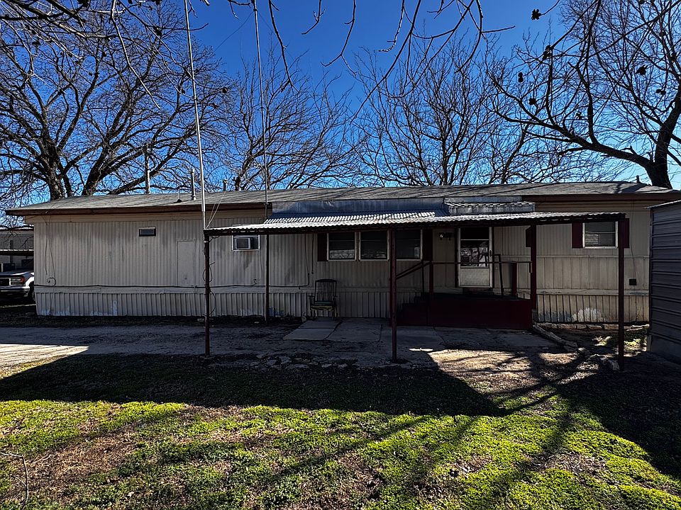 1st image of 104 N Oak St #2