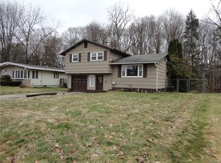 112 Woodside Ln, Liverpool, NY 13090