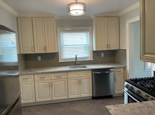 142 4th Ave FLOOR 2, Pelham, NY 10803