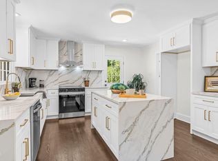 4621 Woodridge Dr, Raleigh, NC 27612