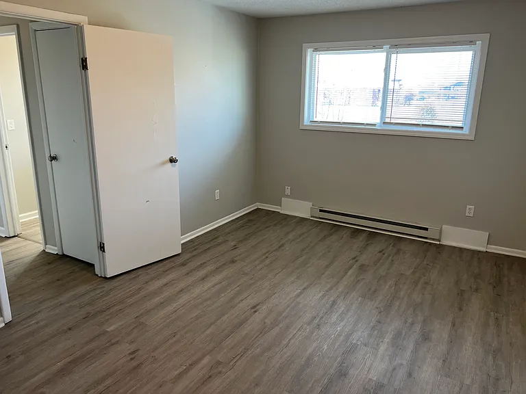 2816 E County Line Rd — Photo 14