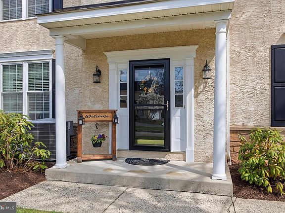3rd image of 395 Hobson Pl