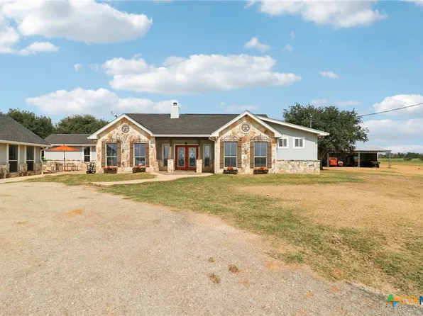 1891 State Highway 97 E, Floresville, TX 78114