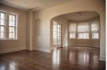 5th image of 915 De Mun Ave APT 2S