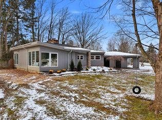 7771 Blackford Dr, Chagrin Falls, OH 44022