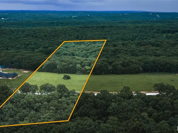 5248 Hobby Farms Rd, De Soto, MO 63020