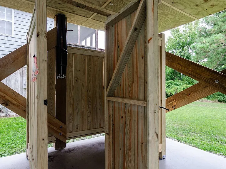 208 Spartanburg Ave — Photo 33