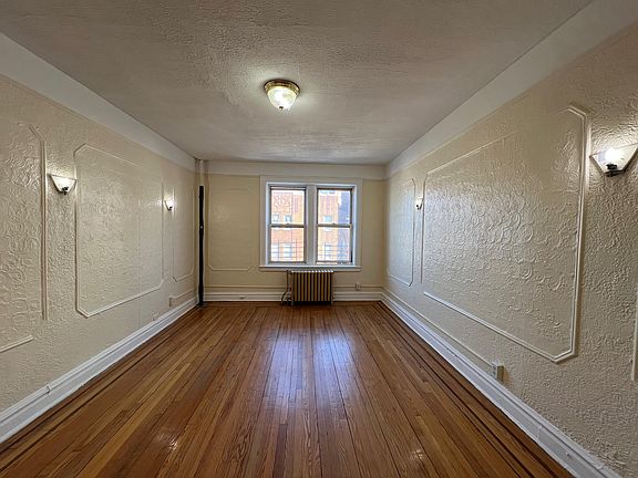 4th image of 32 Kensington Ave #31E