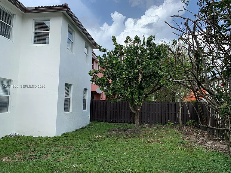14020 SW 152nd Ter — Photo 32