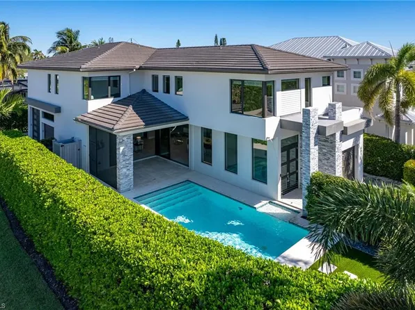 601 91st AVE N, NAPLES, FL 34108