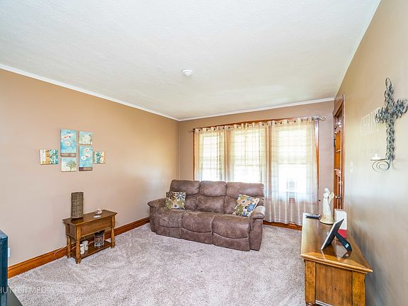 4th image of 5008 W 32nd Pl