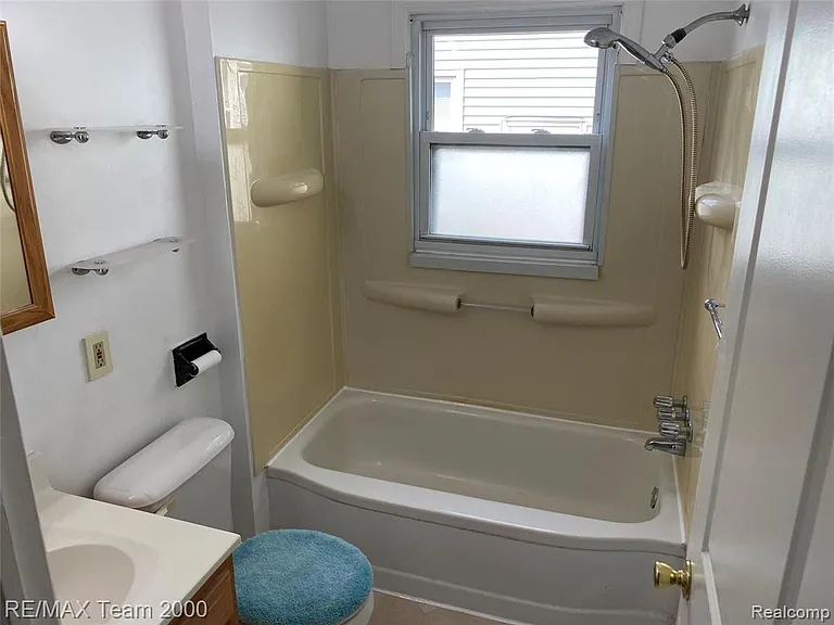 24800 Cooke St — Photo 7