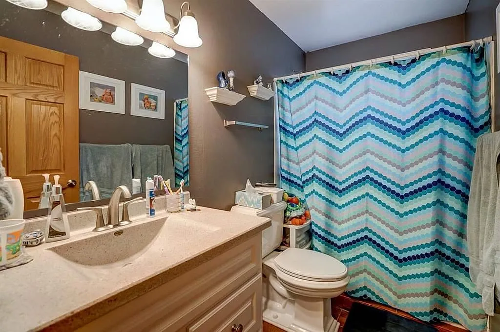 3 bed, 2.0 bath, 1450 sqft, $2,495 — Photo 2
