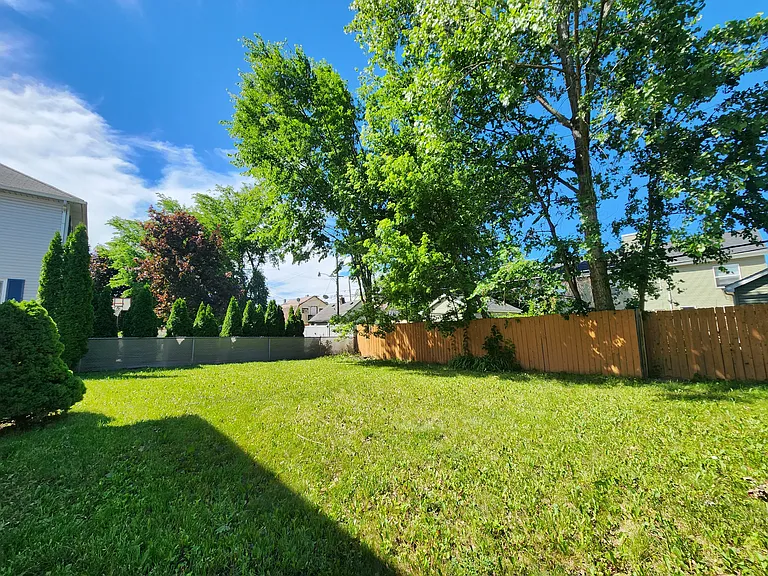 4127 Wayburn St — Photo 3