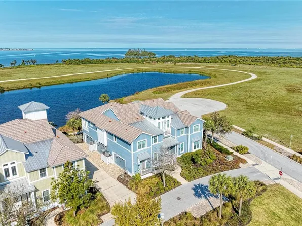 226 Sapphire Lake Dr Unit 201, Bradenton, FL 34209