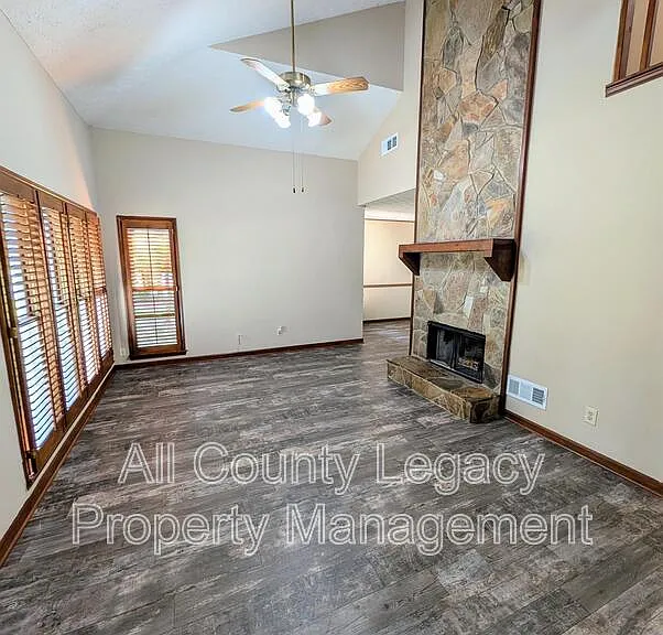 125 Governors Rdg — Photo 3