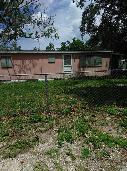 1st image of 327 Creek Ln