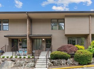 10751 Glen Acres Dr S, Seattle, WA