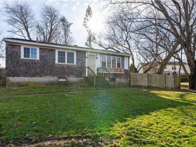 105 Borden Rd, Tiverton, RI, 02878