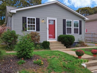 319 Arlington Ave, Warwick, RI, 02889