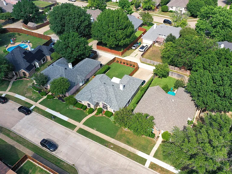 4305 Durango Ln — Photo 38