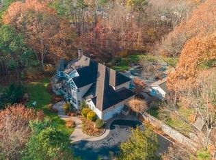 16 Moran Ct, Manorville, NY 11949