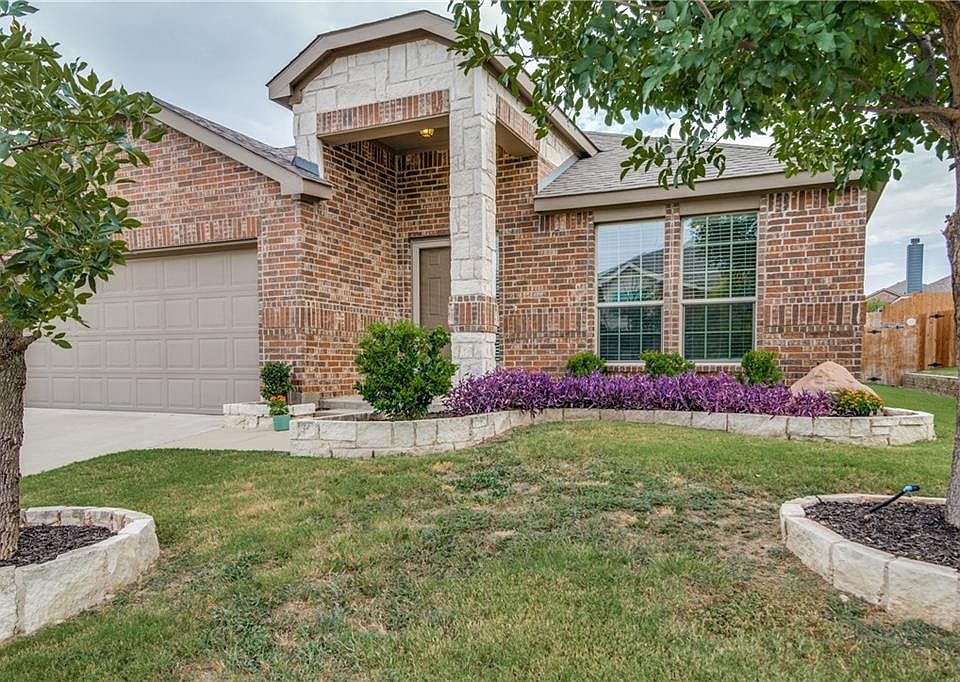 1st image of 502 Lipizzan Ln