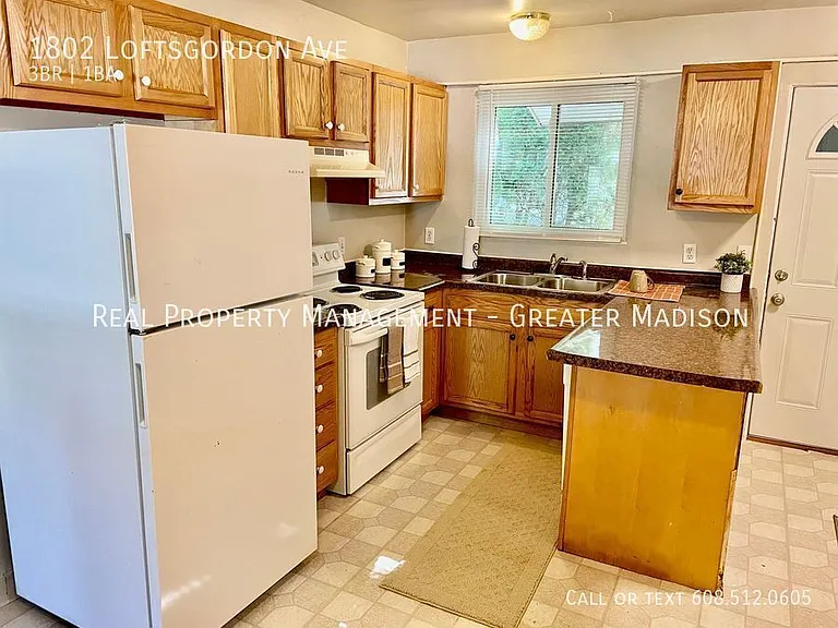 1802 Loftsgordon Ave — Photo 2
