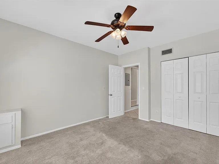 658 Green Valley Rd #B3 — Photo 15