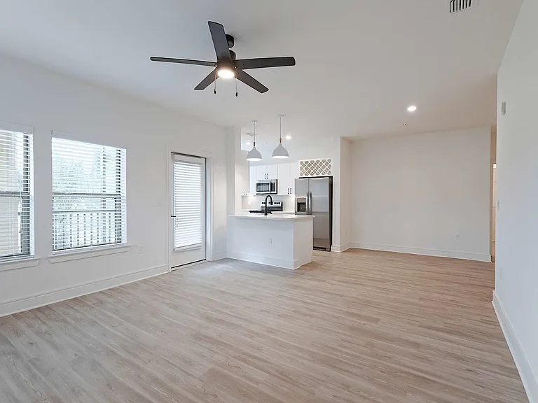 Tropia Luxury Apartments — Photo 147