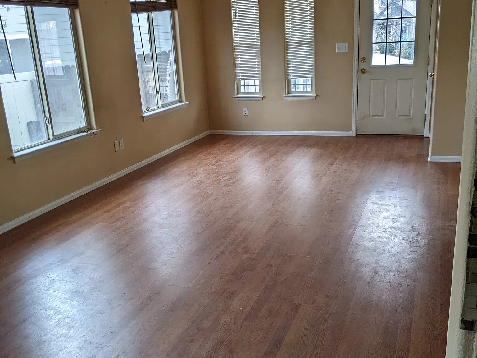 4 bed, 2.5 bath, 2068 sqft, $2,700 — Photo 2