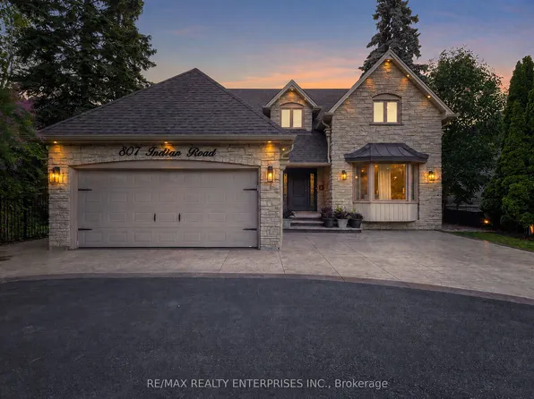 807 Indian Rd, Mississauga, ON L5H 1R4