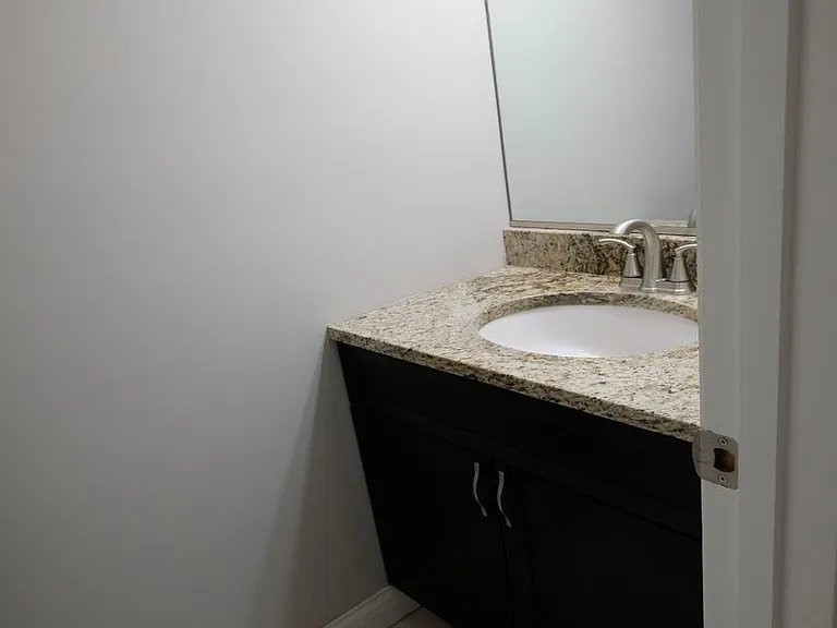1307 Kingsridge Ct — Photo 12
