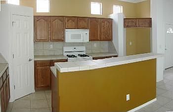 5th image of 1053 Bella Luna Dr