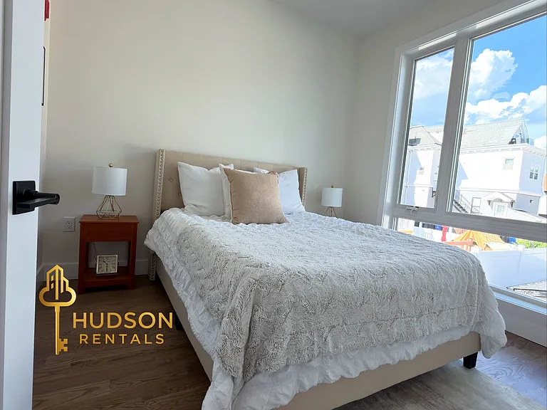 40 Lembeck Ave #308 — Photo 7