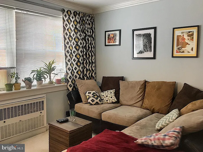 610 Madison St #205 — Photo 6